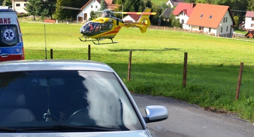8-letni rowerzysta zderzył się z samochodem w Koniakowie | Lądował śmigłowec LPR