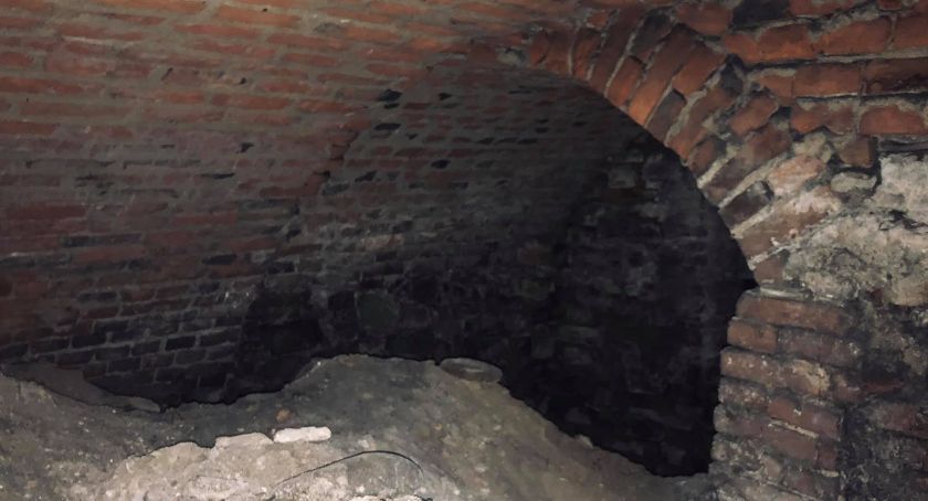 Niesamowite odkrycie w Cieszynie | Krypta pod kościołem Marii MagdalenyFOTO