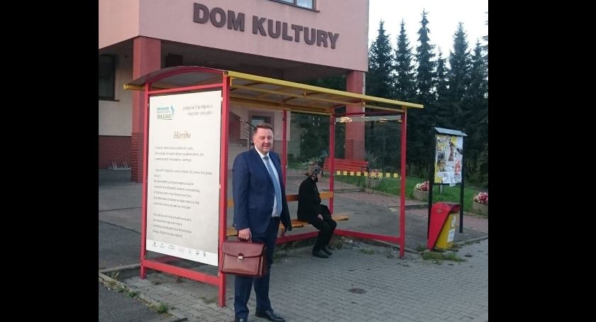 Prezydent Jarosław Klimaszewski wybrał autobus w Dniu bez Samochodu