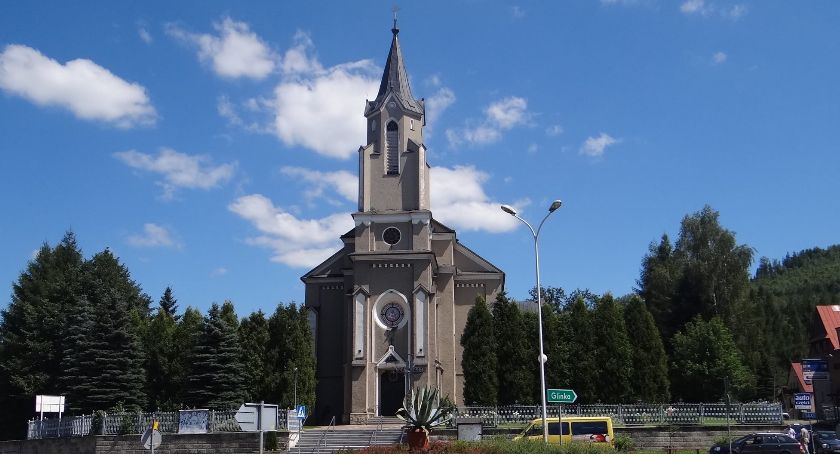 Księża z Rajczy w związku z koronawirusem szukają osób, które miały kontakt z zakażonymi