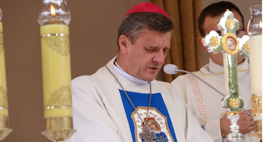 Biskup Roman Pindel zakażony koronawirusem