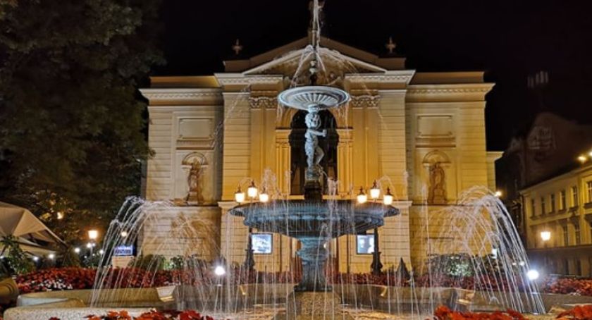 Bielski teatr wraca do grania i dementuje informacje dotyczące koronawirusa