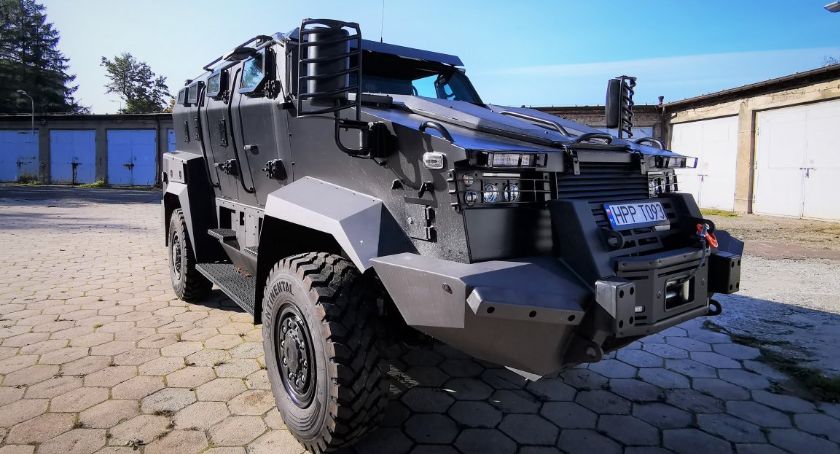 Nowy pojazd śląskiej policji za 3 miliony złotych FOTO i FILM