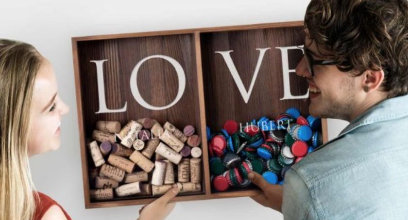 Z wizytą u przyjaciół – kupujemy personalizowany prezent dla pary