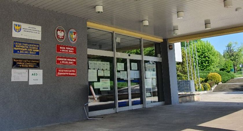 Czas pandemii, to trochę jak wojna, dlatego sanepid otrzyma pomoc ze starostwa