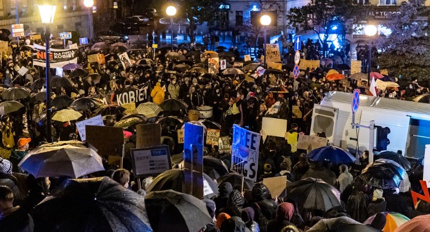 8 dzień protestów w Bielsku-Białej i Cieszynie FOTO