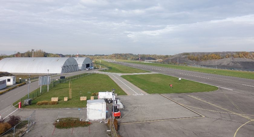 Wydłużono pas startowy lotniska w Kaniowie | Czy pojawią się tu większe samoloty?