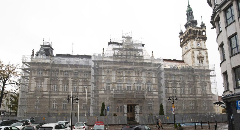 Remont dachu i pomieszczeń bielskiego ratusza za ponad 5 mln złotych