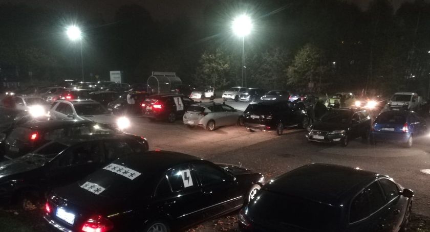 Protest kobiet przenosi się do samochodów. Dzisiaj przejechał przez Bielsko-Białą FOTO i FILM