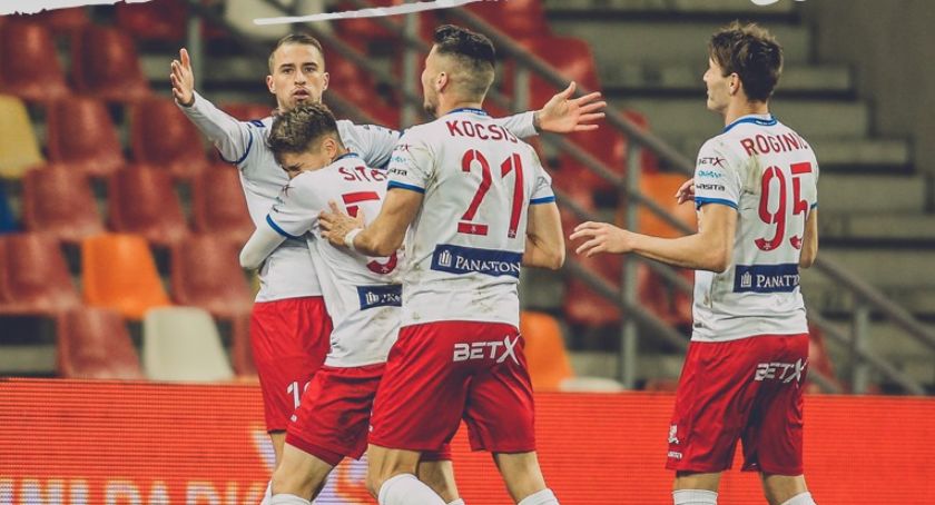 Górale wygrywają z Zagłębiem Lubin