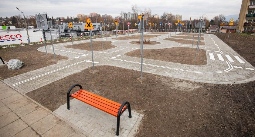 Na osiedlu Beskidzkim powstało minimiasteczko dla rowerzystów FOTO