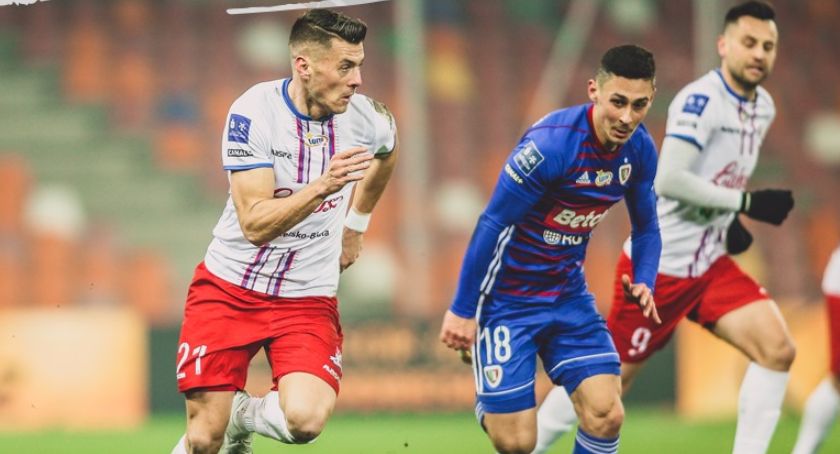 Pięć bramek na Stadionie Miejskim w Bielsku-Białej | Sromotna porażka Górali 