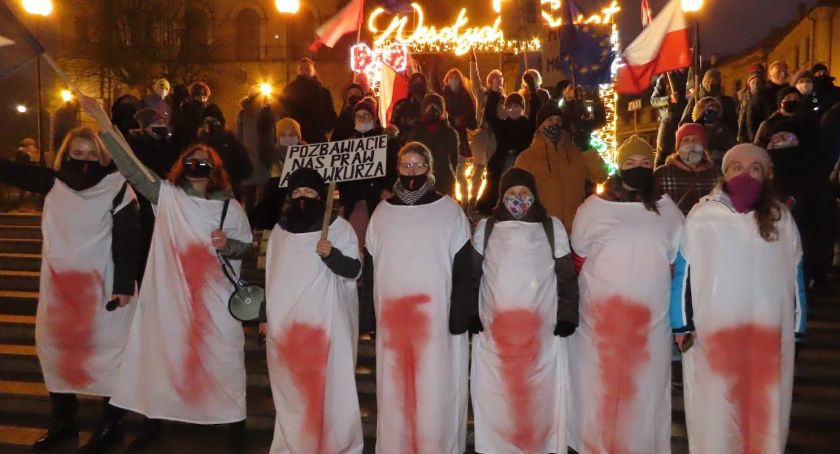 W rocznicę stanu wojennego kobiety protestowały w Bielsku-Białej