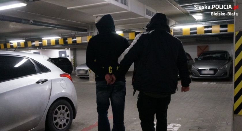 W Czechowicach zatrzymano fałszywego policjanta, który próbował oszukać seniorkę