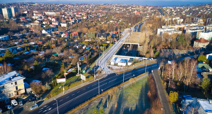 Wjazd z alei Andersa na Hulankę już gotowy