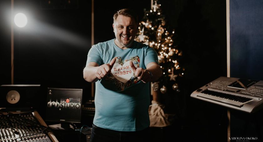 Posłuchajcie jak Prezydent Jarosław Klimaszewski śpiewa pastorałkę FILM