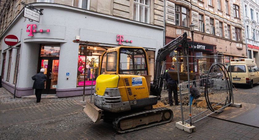Kiedy koniec wykopów na 11 Listopada i Cechowej?