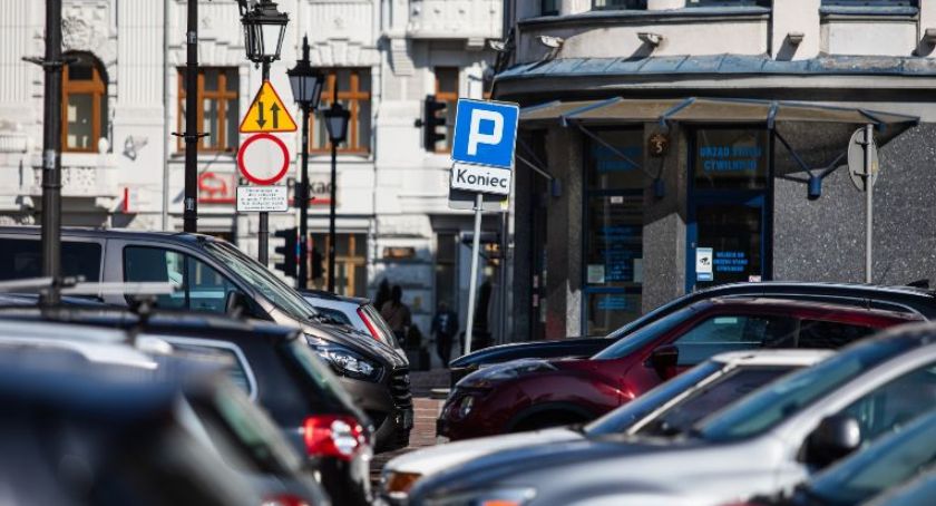 Stawki za usnięcie i parkowanie usuniętego pojazdu w Bielsku Białej