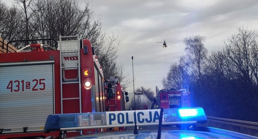 Zderzenie ciężarówek w Kończycach. Lądował śmigłowiec LPR AKTUALIZACJA