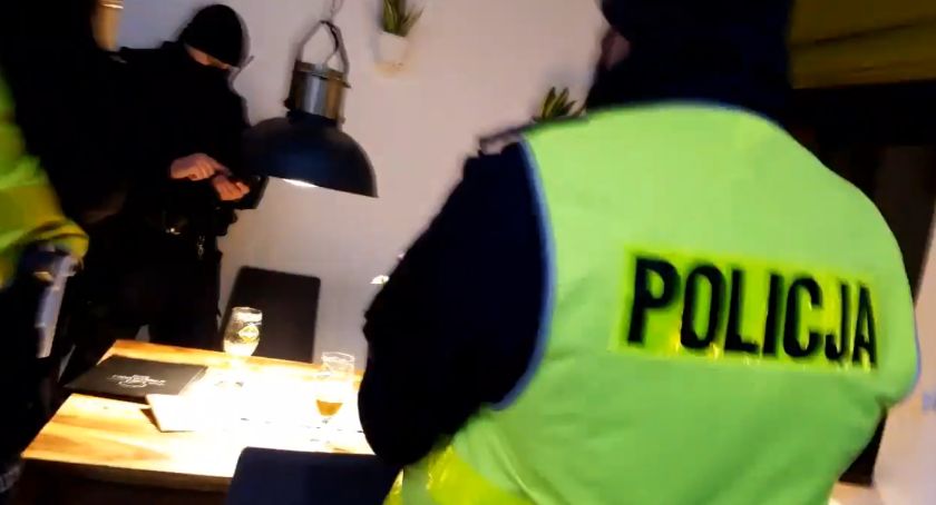 W Cieszynie restaurator zdecydował się na obywatelskie nieposłuszeństwo i otworzył swój lokal FILM