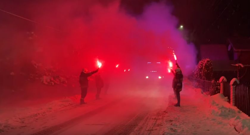 Bitwa o wozy: OSP Koszarawa otrzymała wygrany wóz strażacki