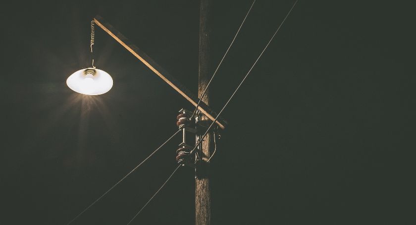 Mieszkańcy pytają dlaczego nie świecą uliczne latarnie?