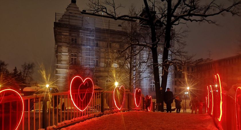 Walentynkowe dekoracje pojawiły się w Bielsku-Białej FOTO