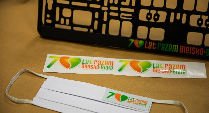 Bezpłatne gadżety na 70-lecie połączenia Bielska i Białej już do odbioru