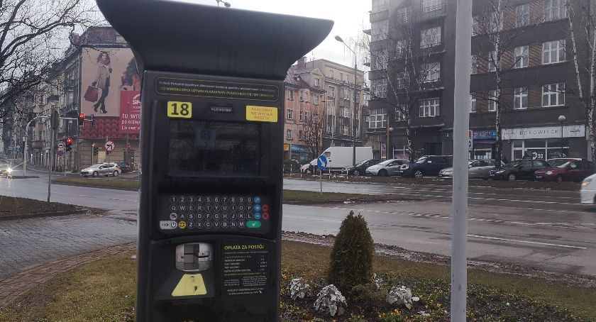 Nowe rozwiązania w bielskich parkomatach, musisz wpisać numer rejestracyjny, ale tylko raz