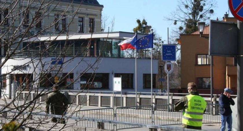 Od soboty obowiązkowa kwarantanna po powrocie z Czech i Słowacji