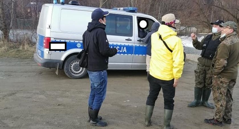 Japończyk przyłapany na łowieniu w beskidzkiej rzecze. Problemy zaczęły się przy legitymowaniu