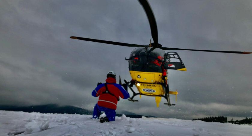 Groźny wypadek narciarza skiturowego w Beskidach , lądował śmigłowiec LPR FOTO