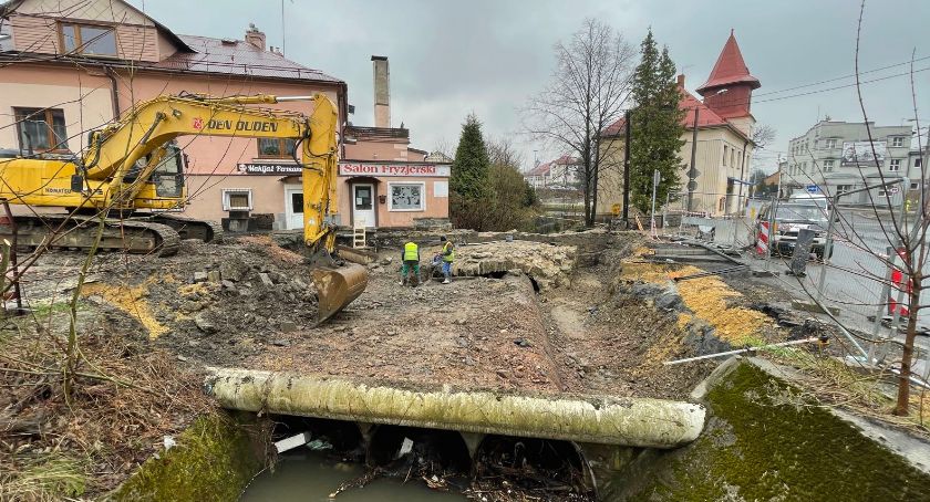 Korekta łuków drogi w centrum Lipnika ma zapobiec łamaniu przepisów przez kierowców