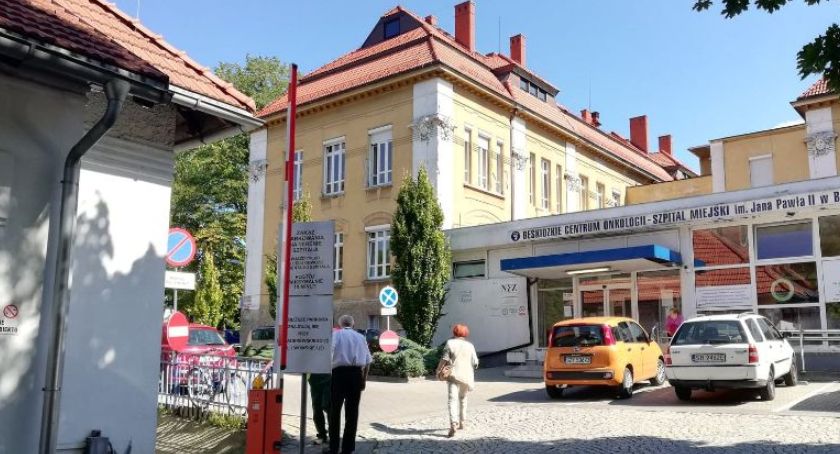 Zaszczepieni lekarze chorują, dlatego nie będzie porodów rodzinnych w onkologu