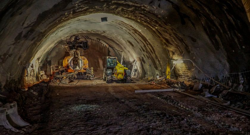 Drążą cztery tunele drogowe w rejonie Węgierskiej Górki FOTO