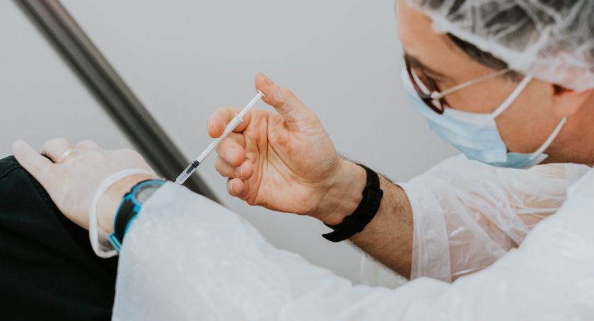 Pfizer i Johnson niedostępne w Skoczowie | Przełożenie terminu lub inna szczepionka