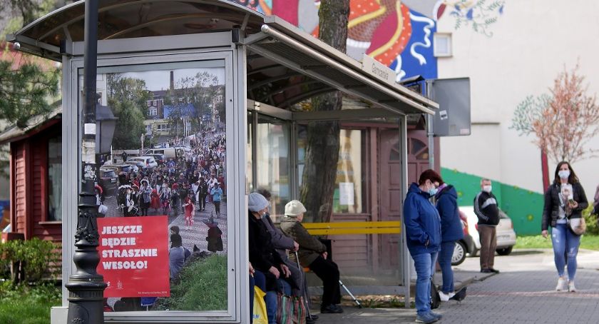 Wyjątkowe plakaty pojawiły się na cieszyńskich przystankach