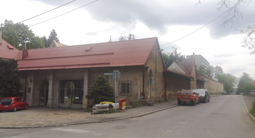 Przyznano dotację na remont ogrodzenia zabytkowego cmentarza