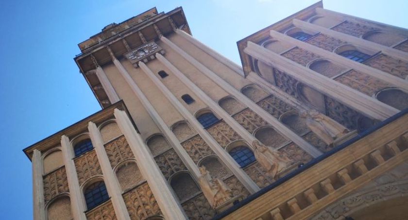 Ofiara proboszcza pedofila z Międzybrodzia Bialskiego żąda od diecezji 3 mln odszkodowania