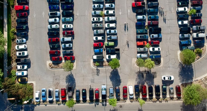 Przy bielskim lotnisku powstanie parking dla 116 samochodów