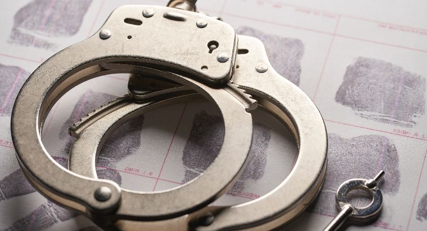 Zatrzymano sprawców brutalnego pobicia i ograbienia 73-letniego bielszczanina