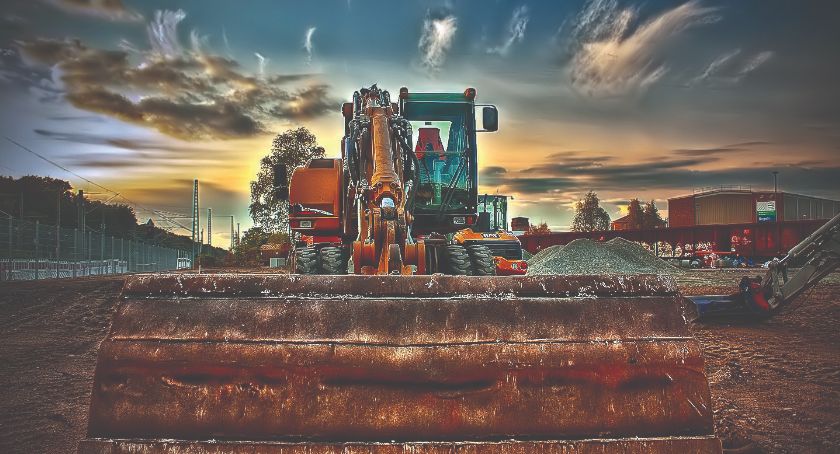 Niech się mury pną do góry,  bajeczka industrialna