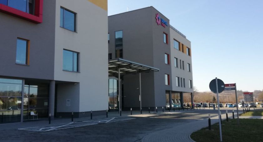 Szpital w Żywcu wznowił odwiedziny, wizyty trwają pół godziny