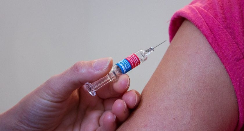 Punkty szczepień na Żywiecczyźnie zawiesiły działalność z powodu małego zainteresowania