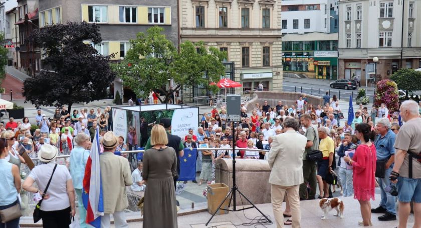 Protest przeciwko Lex TVN w Bielsku-Białej FOTO