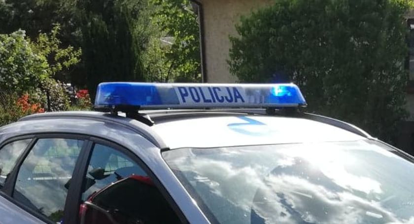 Uderzył 14-latka w twarz. Okazało się, że jest poszukiwany czterema listami gończymi