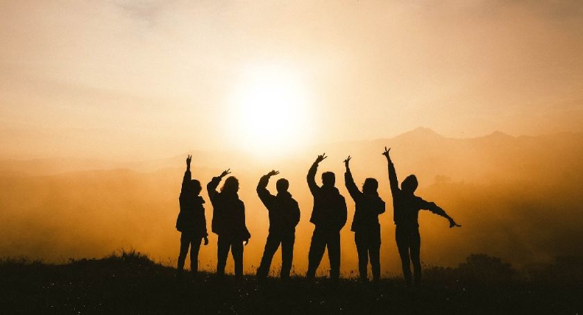 Planuj weekend w Beskidach: Festiwale, jarmarki, pikniki wojskowe i wiele innych atrakcji