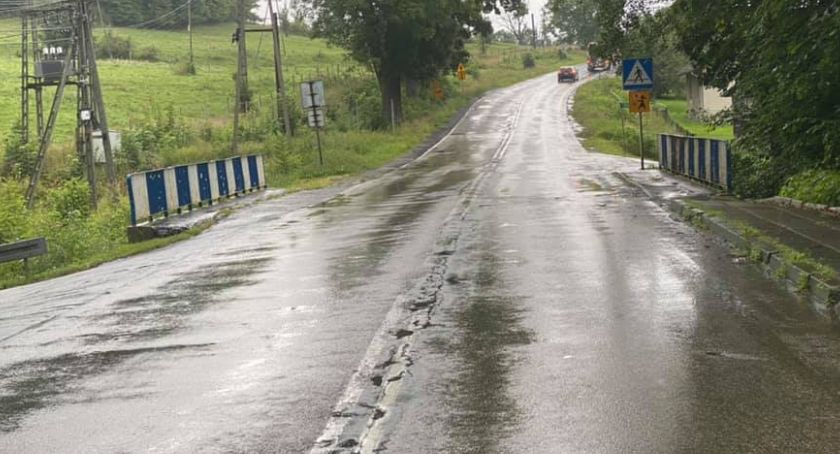 Stara droga Bielsko-Biała - Skoczów stwarza zagrożenie dla jej użytkowników?