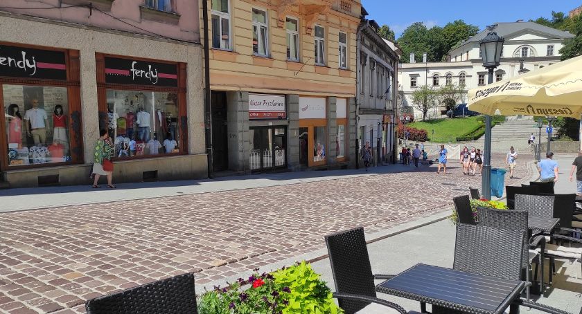 Przywrócono ruch samochodowy na ul. Głębokiej w Cieszynie