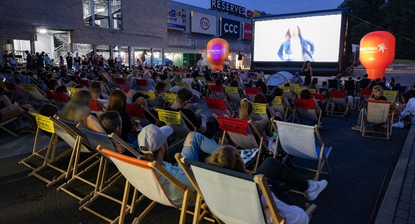 Kino w plenerze przy Gemini Park Bielsko-Biała